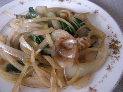 肉料理のお供に☆玉ねぎの中華・五香粉炒め